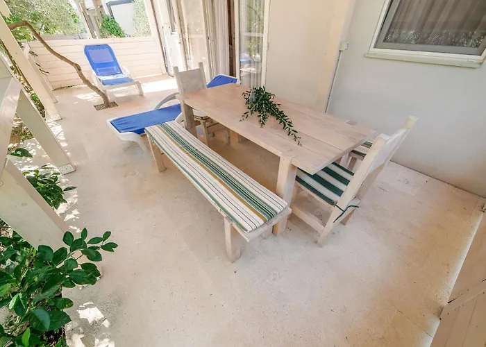 Mobile Homes Olive Garden Jadrija